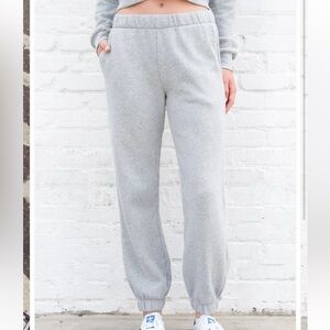 Brandy Melville Rosa Sweatpants Light Grey Size Small